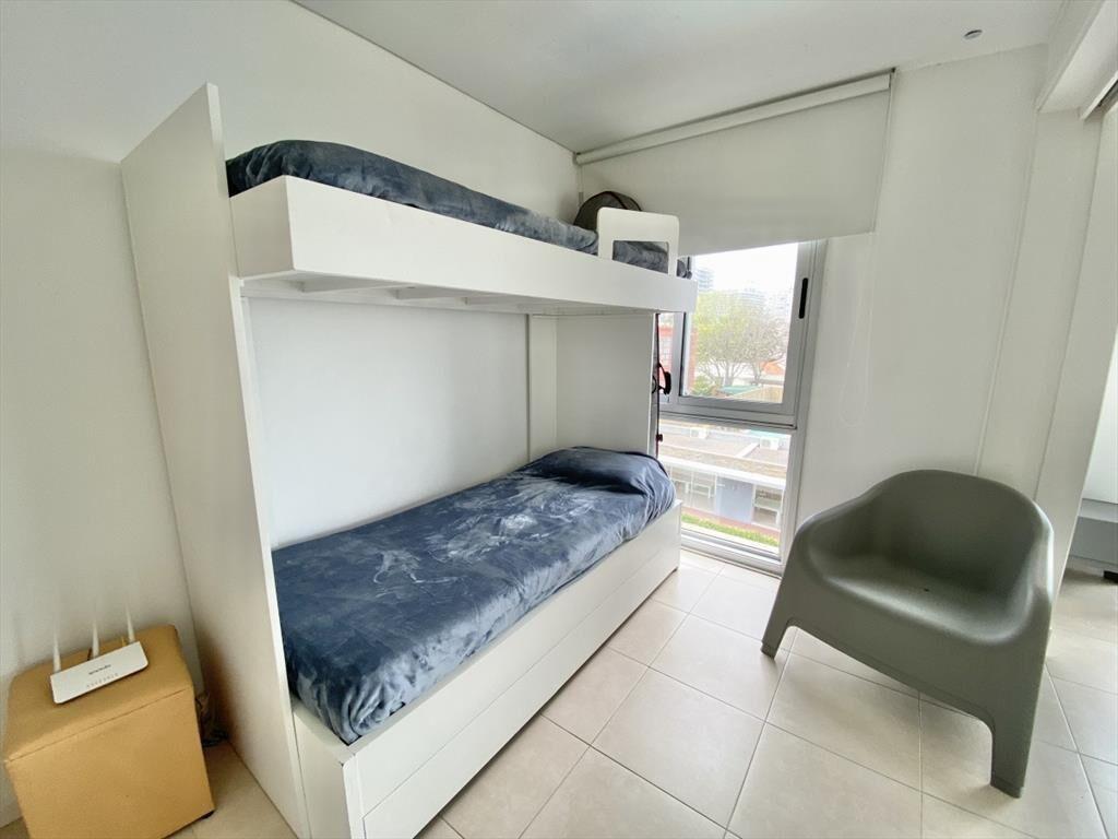 VENTA DE APARTAMENTO DE 2 DORMITORIOS Y MEDIO DEL