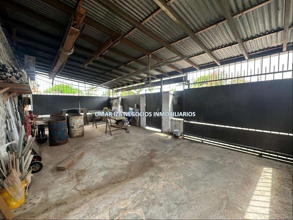 Venta local industrial o depósito en Malvin Norte, llave ca