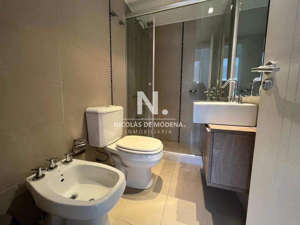 Apartamento en Venta de 2 dormitorios a cuadras del Puerto