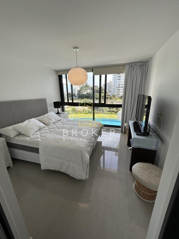 Alquiler de lujoso apartamento en la mejor zona