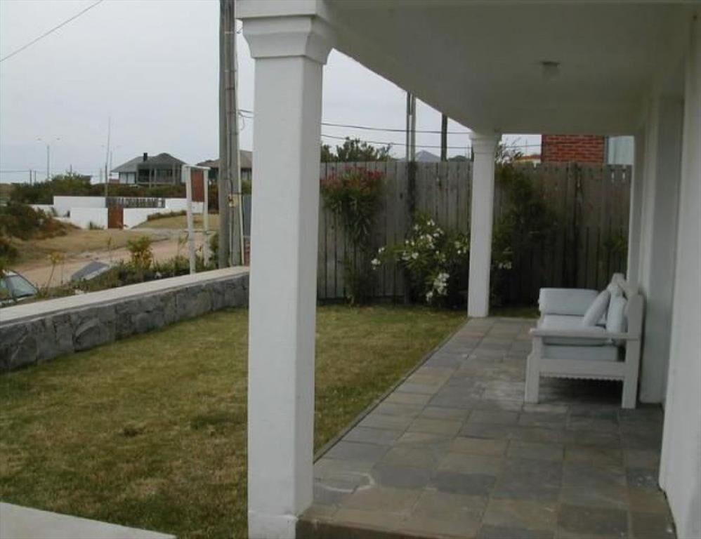 VENTA DE CASA DE 4 DORMITORIOS EN MONTOYA PUNTA DEL ESTE