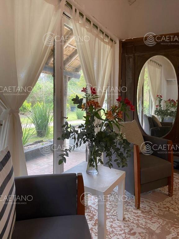 Amplia casa a la venta en Punta del Este de 6 dormitorios e