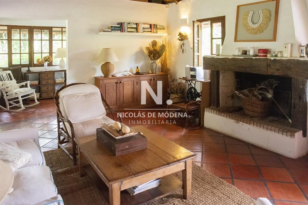 En venta casa en Cantegril
