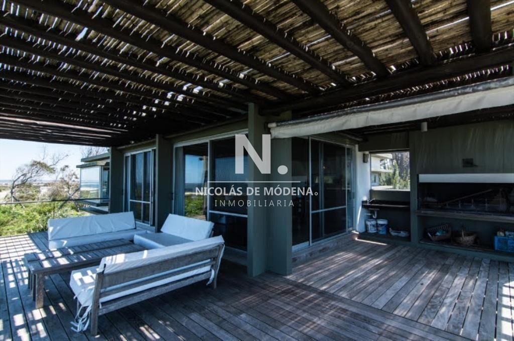 Venta de casa en La Juanita - Jose Ignacio de 4