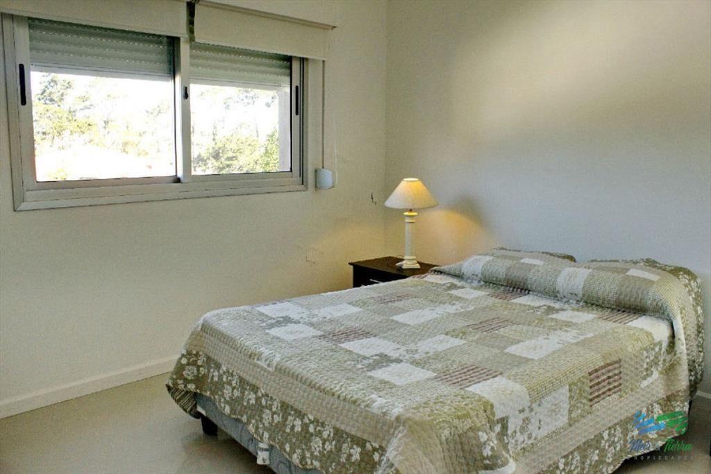 En venta apartamento 2 dormitorios con parrillero