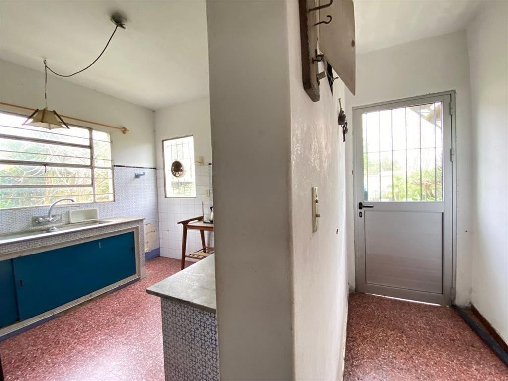 Se venden 2 casas 1 y 3 dormitorios Colón p, único