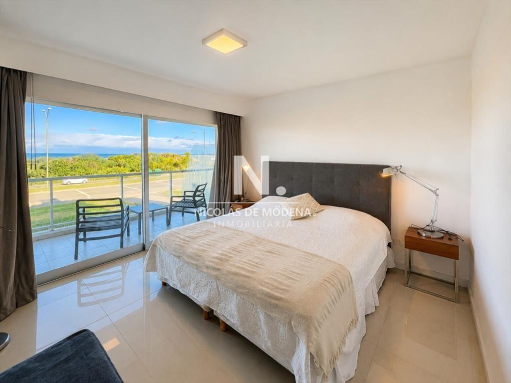 Vende departamento de 2 dormitorios y medio en al