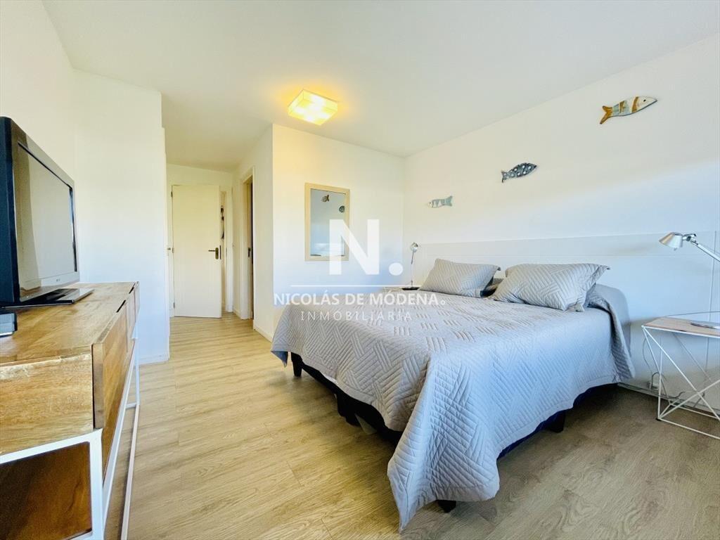 Apartamento de 2 Dormitorios en Montoya, La Barra