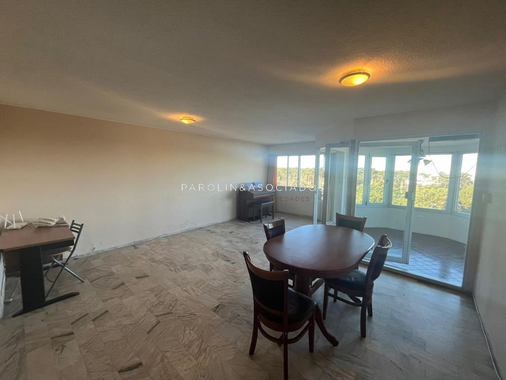 Apartamento en Venta de 3 dormitorios en Av. Roosevelt , Pu