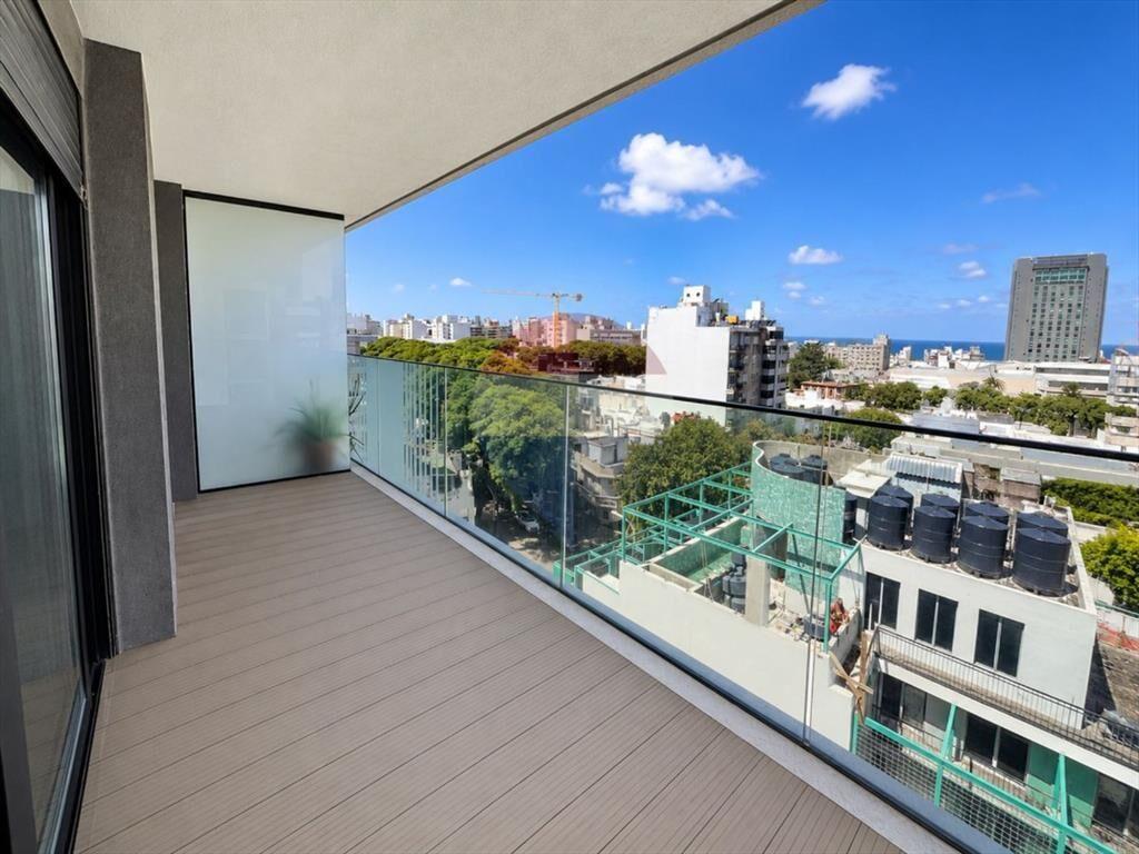 VENTA APARTAMENTO 2 DORM y GGE PUNTA CARRETAS