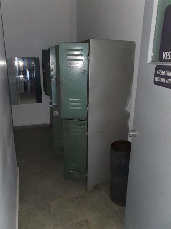 18 de julio esq Paraguay, 7mts de frente , 1955 m2 construi