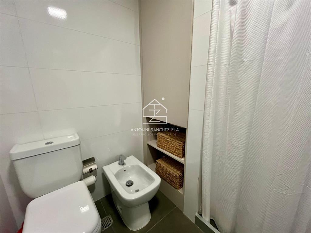 ALQUILER ANUAL APARTAMENTO PARA OFICINA