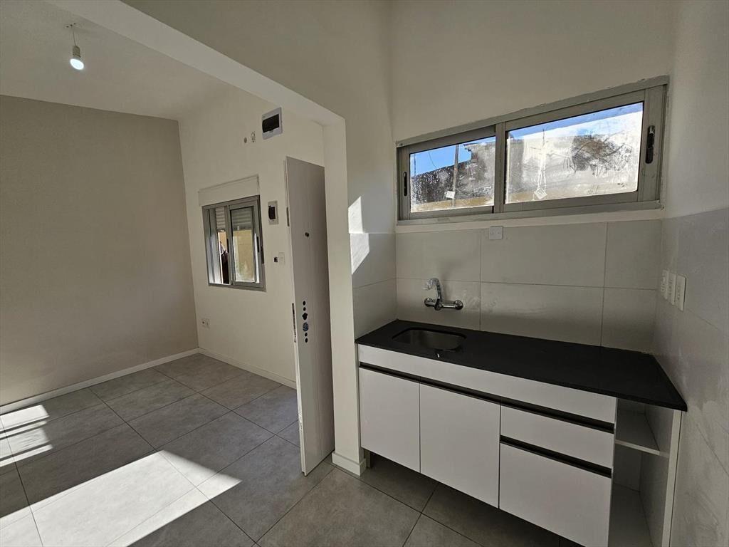 Venta monoambiente en complejo cerrado- Carrasco Norte