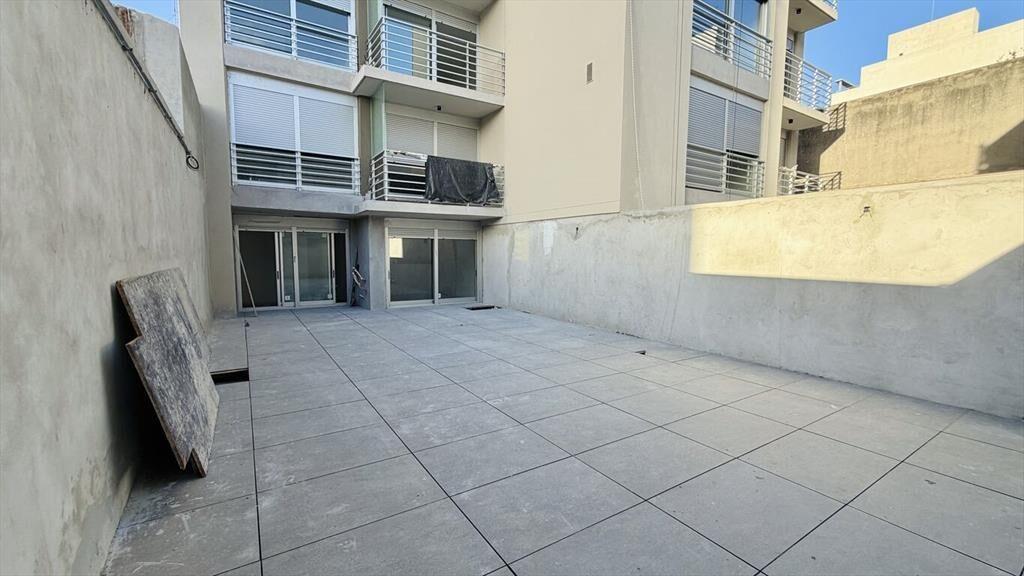 Venta apartamento a estrenar de 1 dormitorio con patio en c