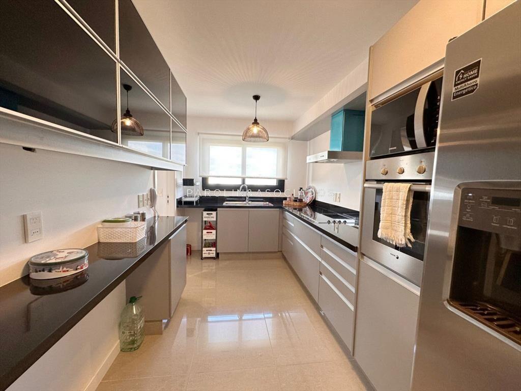 Apartamento de 3 dormitorios en suite en venta en Torre One