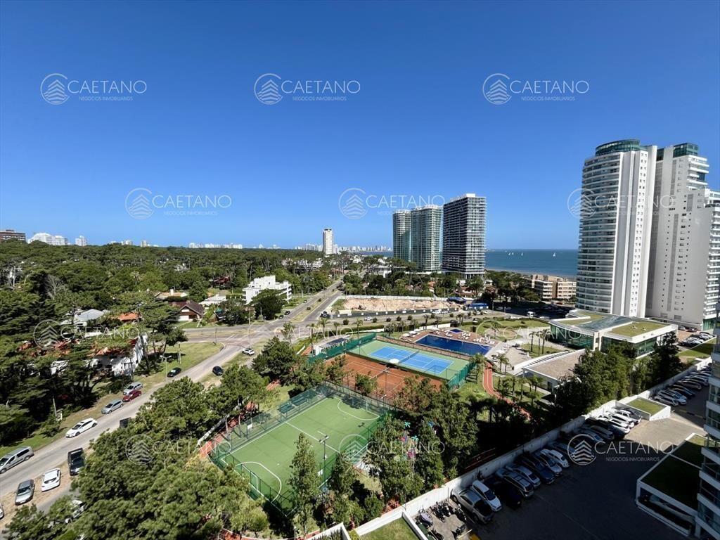 Venta apartamento 3 dormitorios más dependencia,
