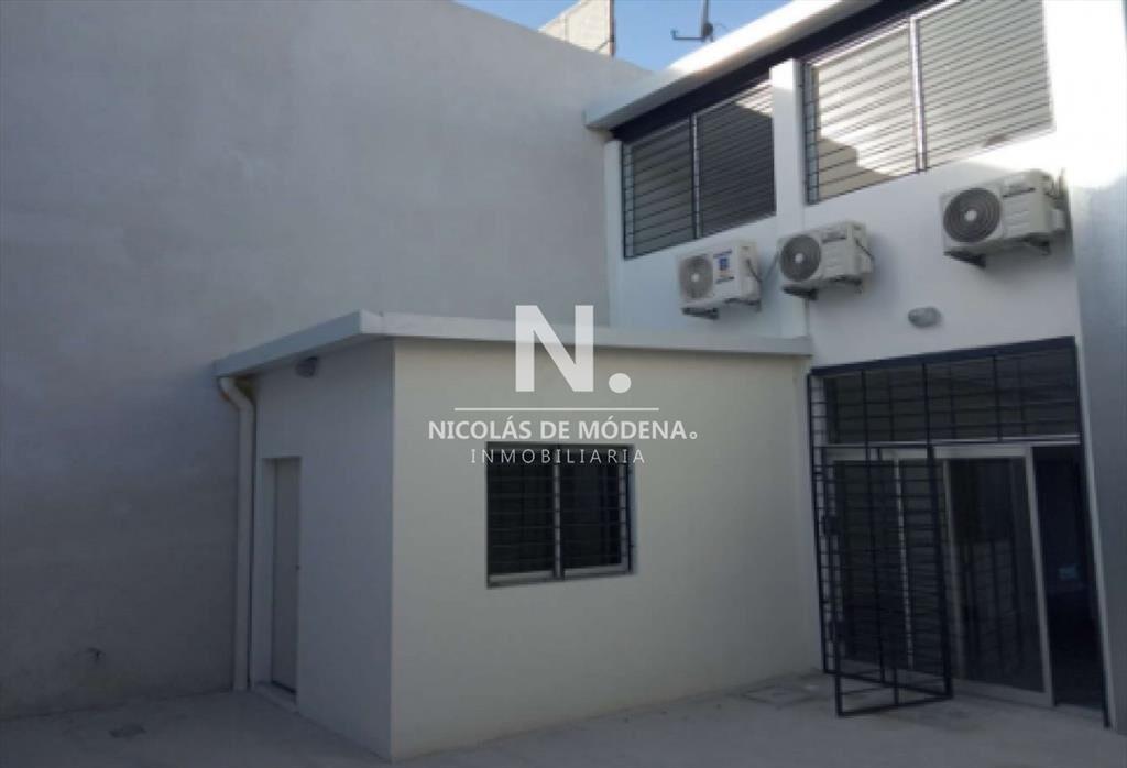 Se vende Local con Renta en Pocitos