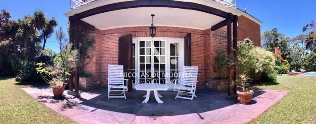 CASA EN VENTA EN PINARES, PLAYA MANSA , 4