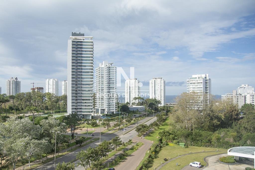 Apartamento de 3 dormitorios en Ocean Drive a metros de Pl
