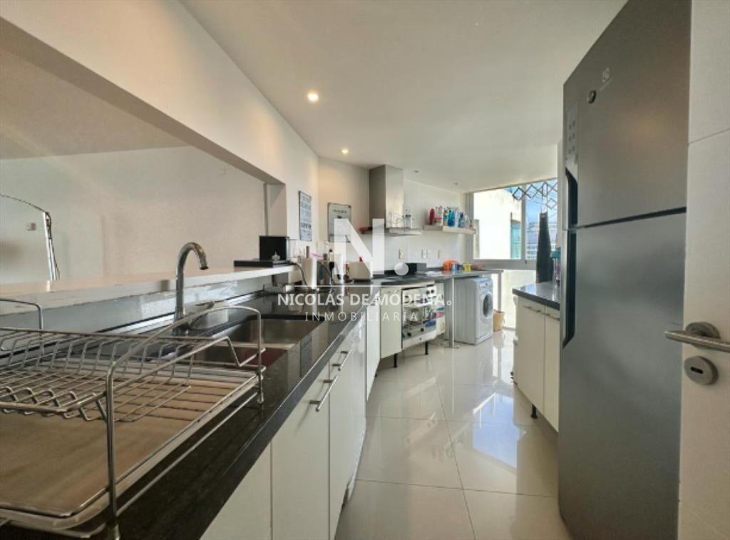 En venta apartamento con vita al mar en la Playa