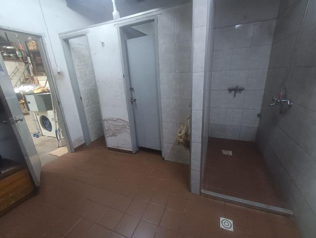 Depósito + locales en gran punto comercial de mucha demanda