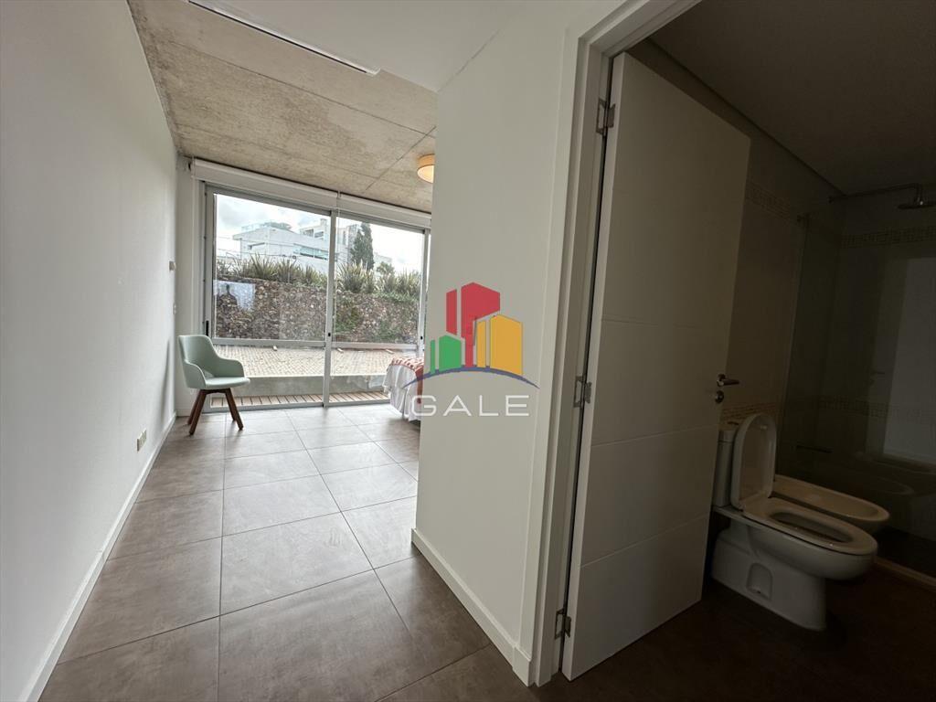 Venta de excelente apartamento en Punta Ballena