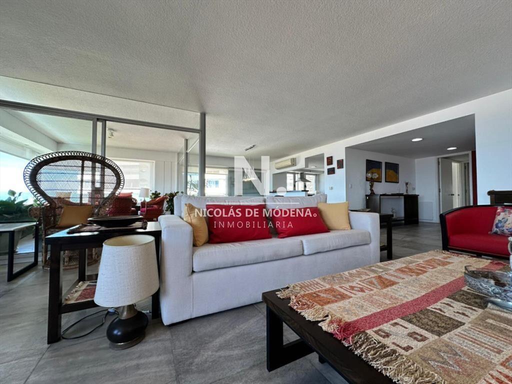 VENTA DE APARTAMENTO SOBRE PLAYA BRAVA