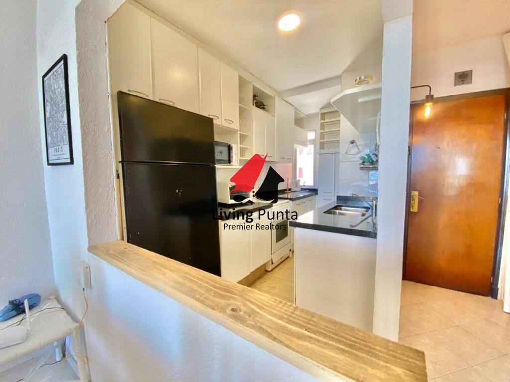 Apartamento de 2 dormitorio y medio en Primera de