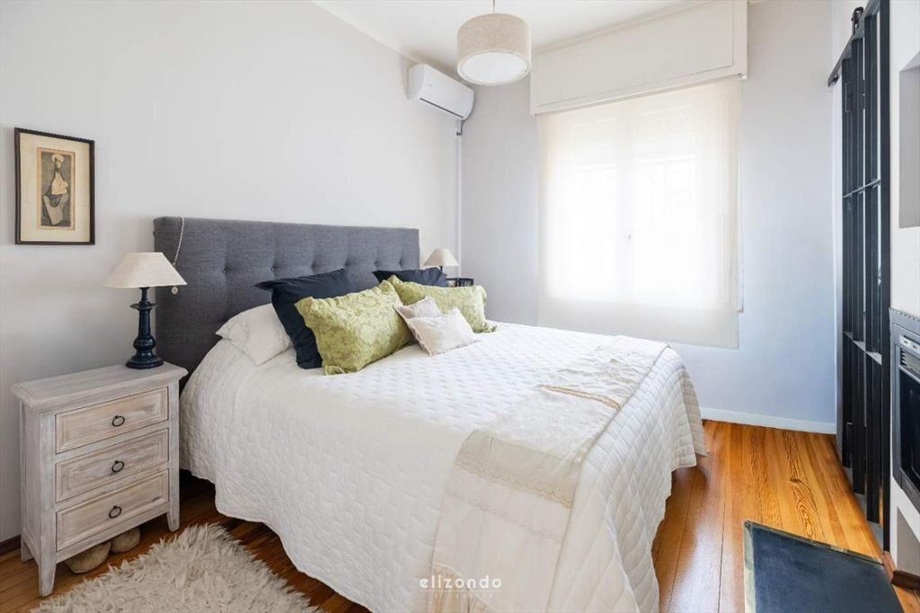 VENTA CASA PUNTA CARRETAS 3 DORM PARRILLERO GARAJE