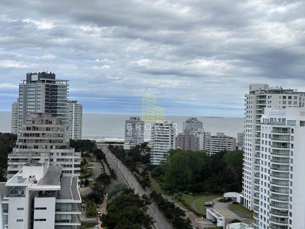 Venta y alquiller de espectacular penthouse con a