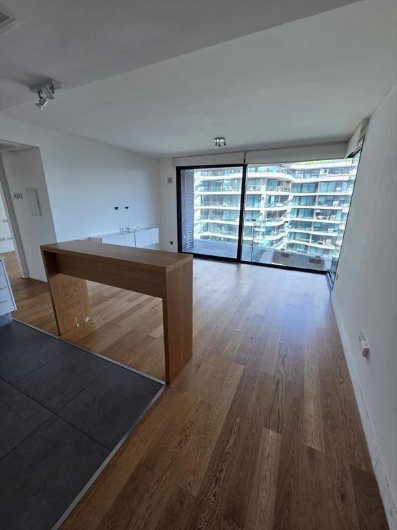 Forum, piso alto, 1 dormitorio, garaje y box, amenities !!