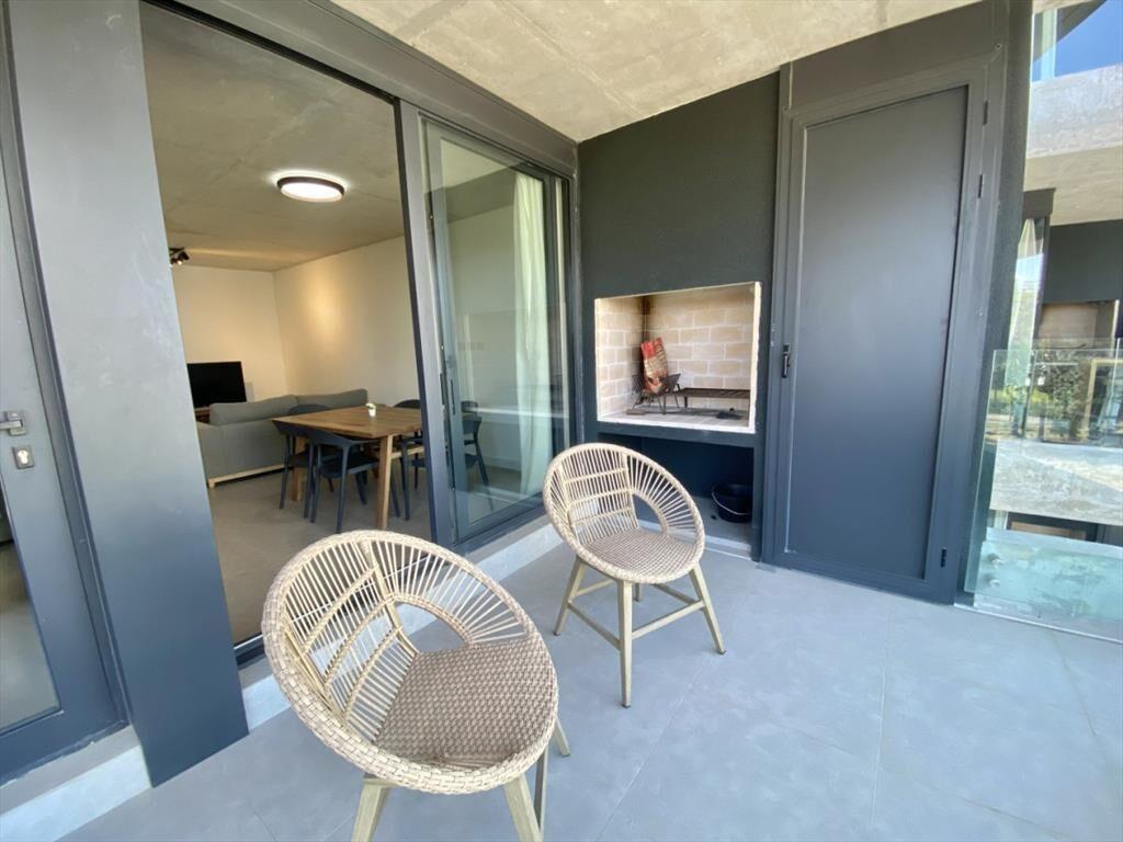 VENTA DE APARTAMENTO DE 2 DORMITORIOS -EDIFICIO WAVE BRAVA