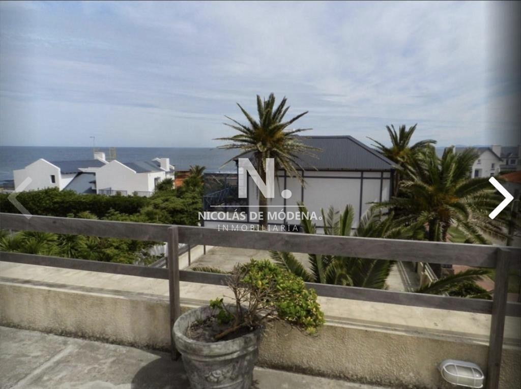 En venta casa en Peninsula, Punta del Este de 4