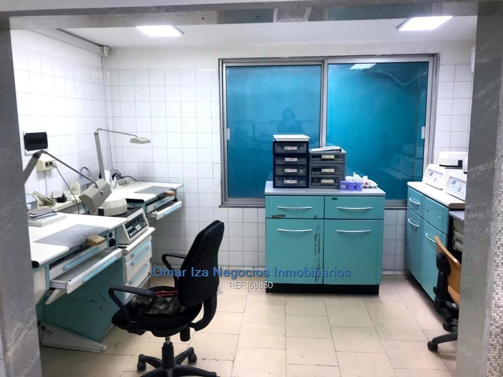 LOCAL LABORATORIO comercial CON BUENA RENTA, ideal inversor