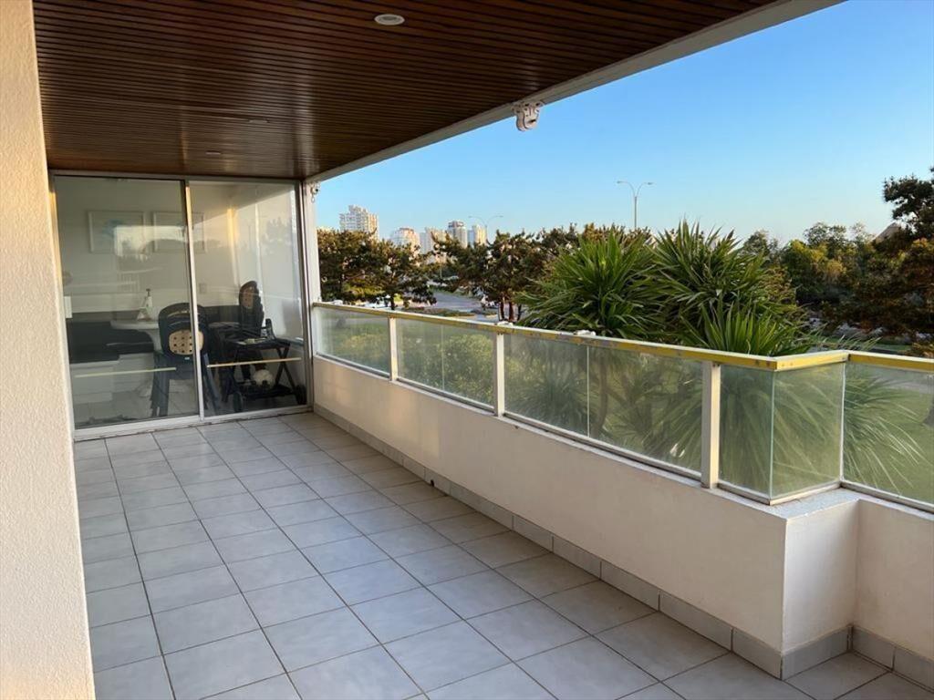 Apartamento  en Mansa.  Frente al mar. Punta del Este