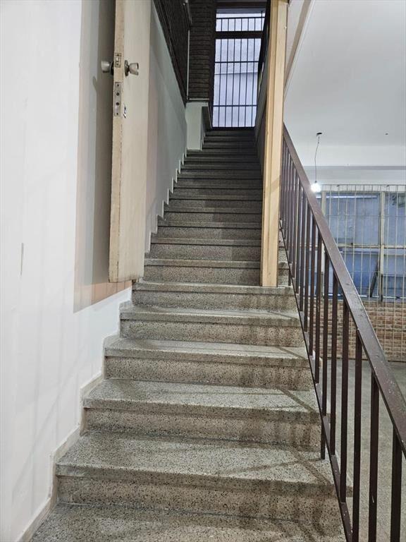 Sarandi y Bartolome Mitre, 270 m2, 6 mts de frente !!