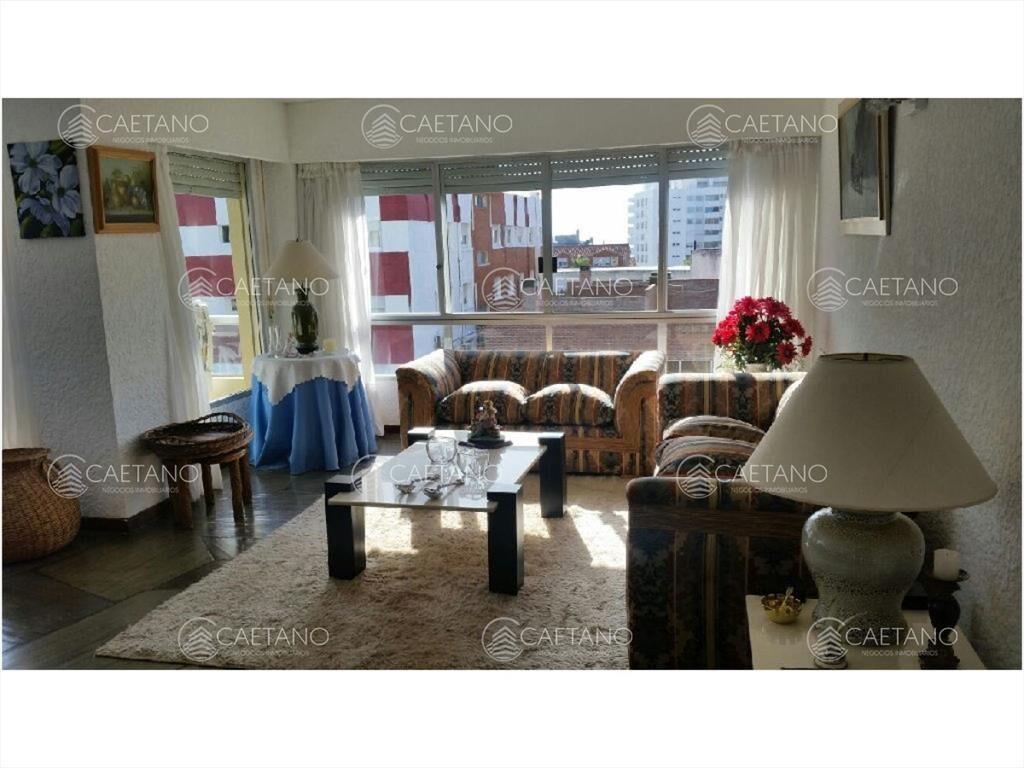 Apartamento en Venta y Alquiler, Peninsula, Punta del Este,