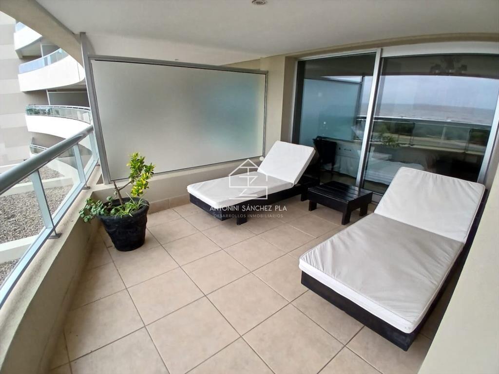 APARTAMENTO EN VENTA FRENTE AL MAR 3 DORMITORIOS