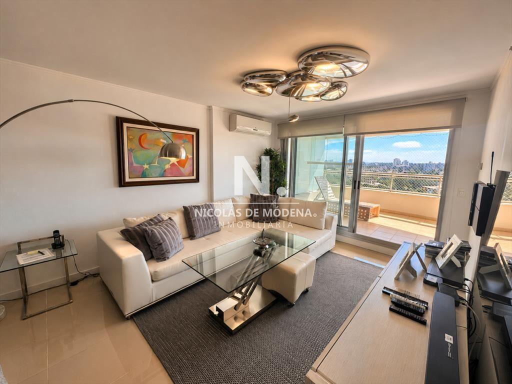 Vende apartamento de 3 dormitorios en Brava, Punta del Este