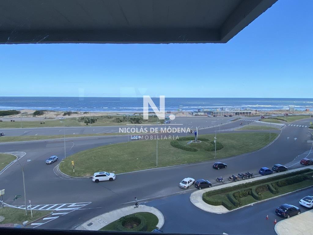 Esquinero enfrente a los dedos, hermosa vista!