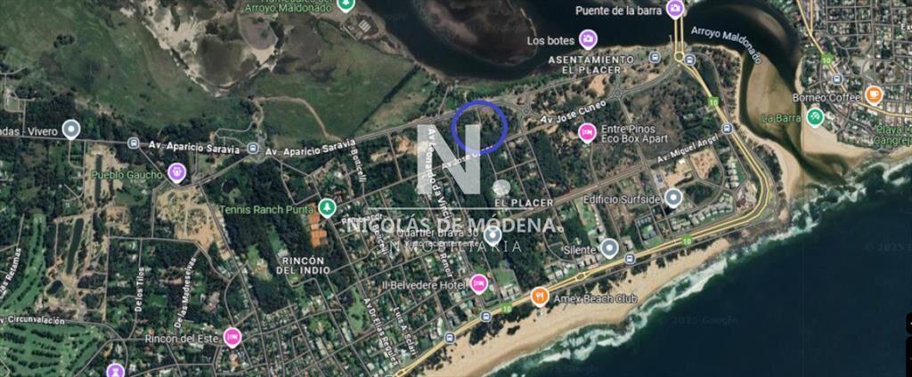 En venta gran terreno en Barrio Rincón del
