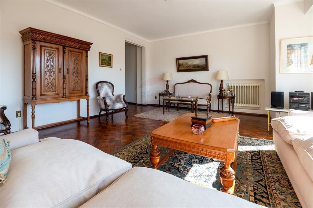 VENTA apartamento VILLA BIARRITZ, 3 dorm. serv. gj