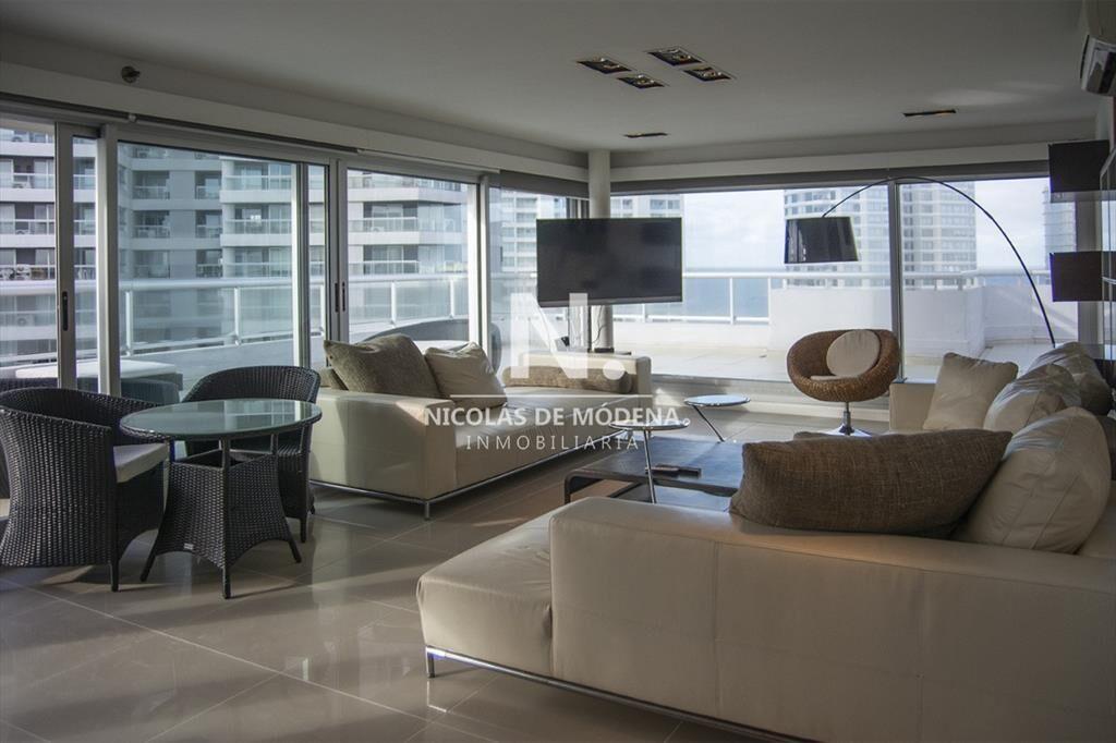 Departamento de 3 dormitorios en piso alto, Quartier del Ma