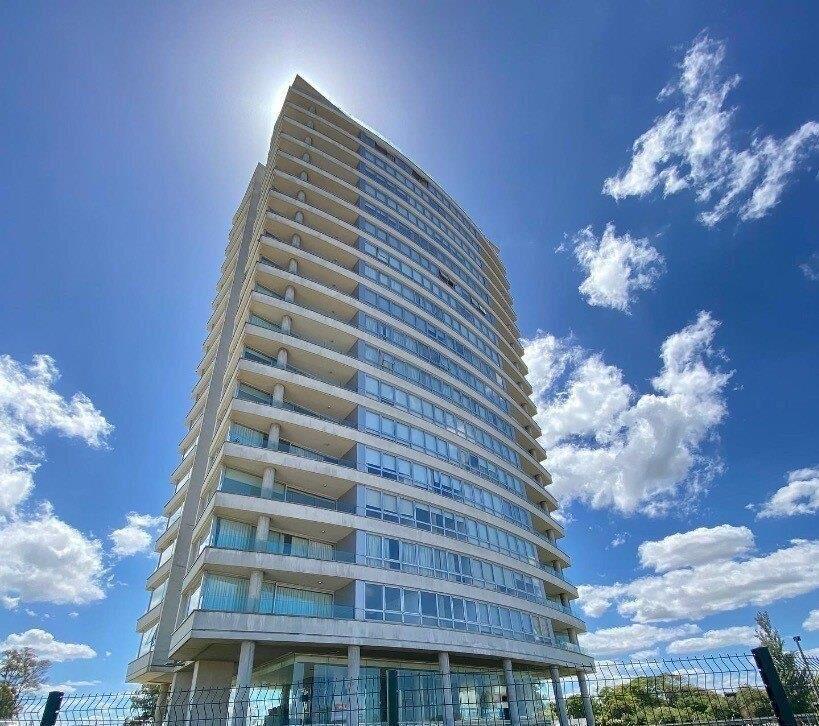 Apartamento en venta de 2 dormitorios 2 baños y garaje e...