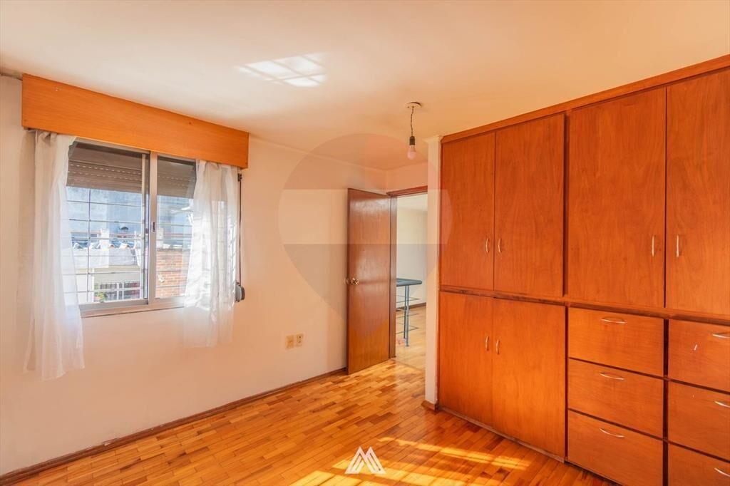 Venta de casa con 3 dormitorios en centro de Pando