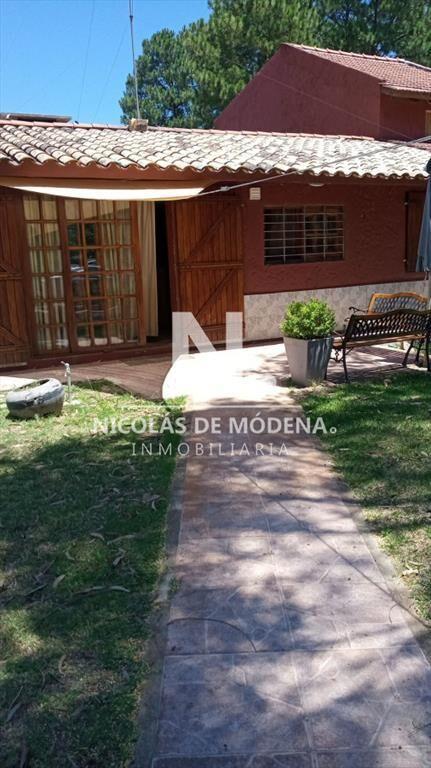Vende casa en Piriapolis de 4 dormitorios,