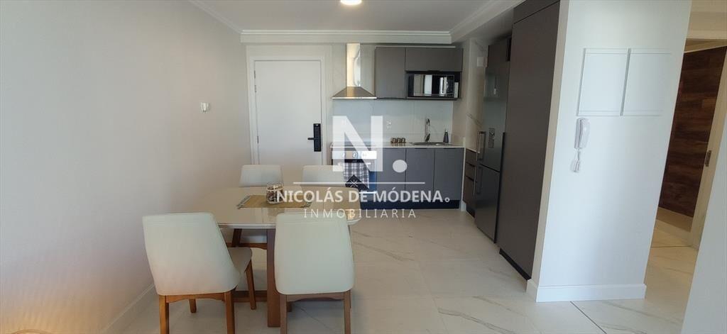Apartamento en venta, frente al mar, playa mansa, 1 dormito