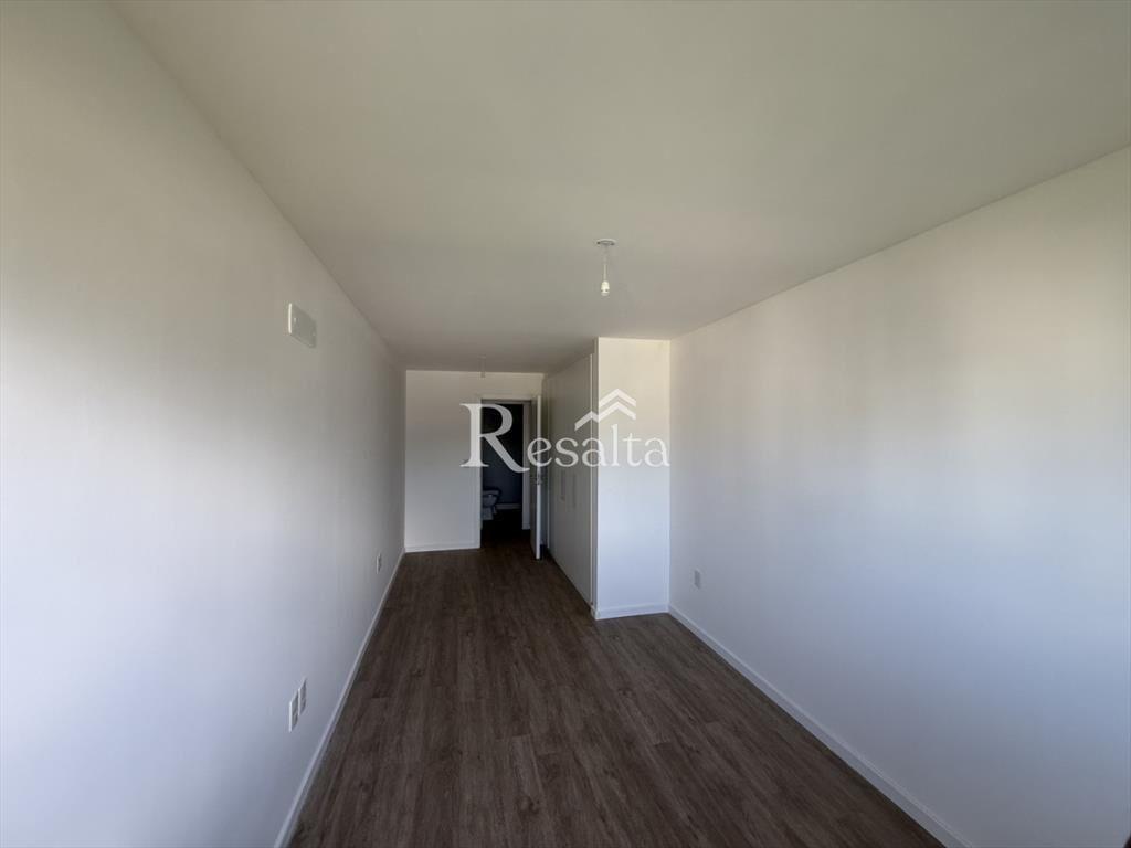 VENTA CENTRO CON COCHERA 1 DORMITORIO y MEDIO