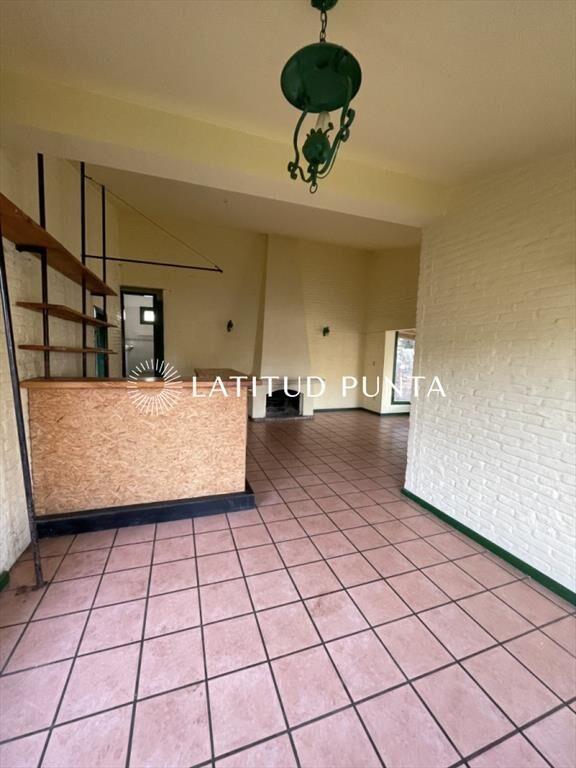 Casa en venta en excelente zona, ideal para local