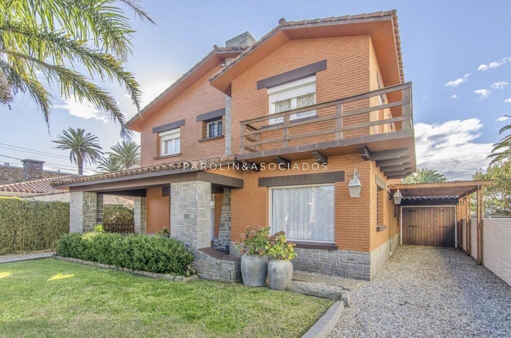 Casa de 6 dormitorios en PenÃnsula-Punta del